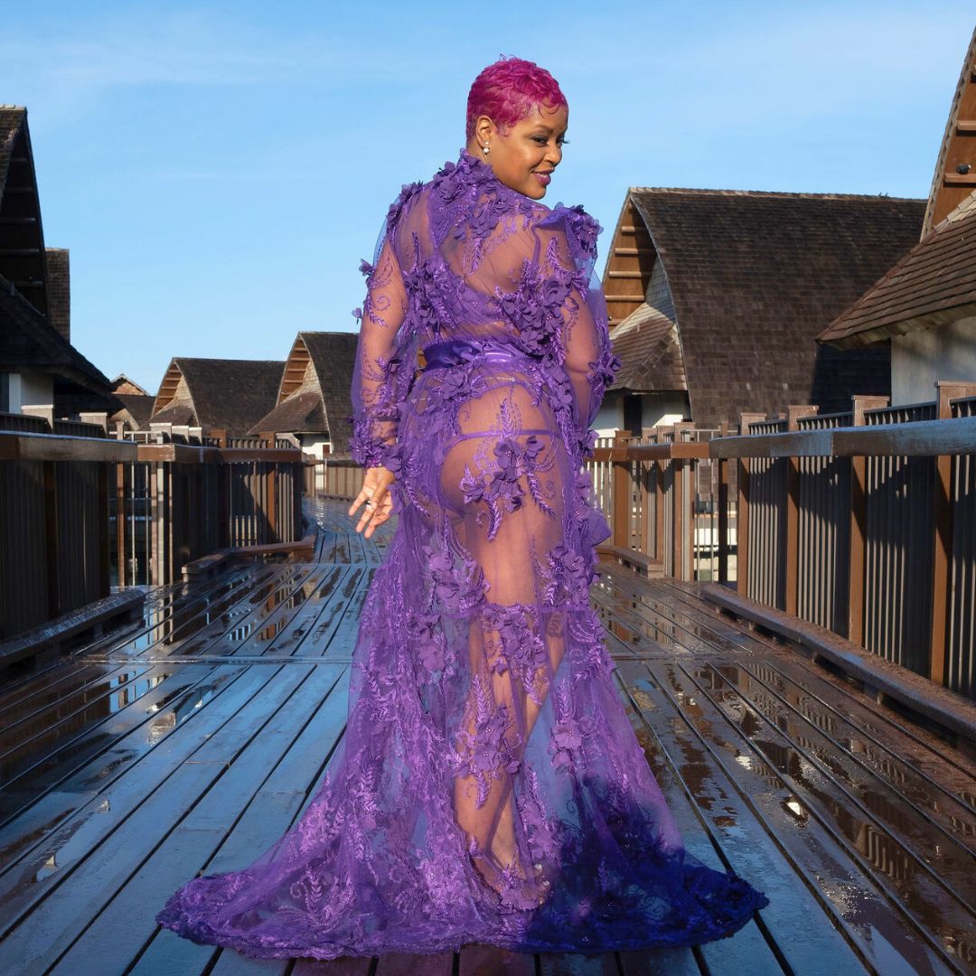 Monarchy Lace Robe