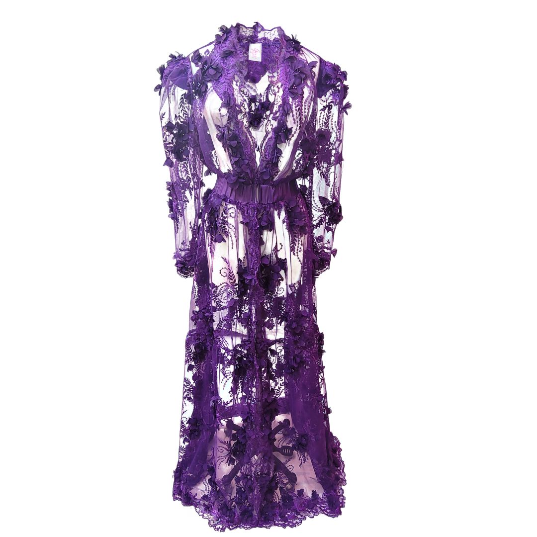 Monarchy Lace Robe