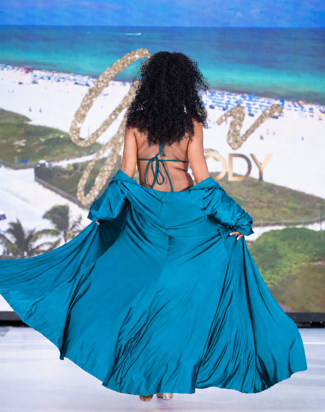 Aura Robe